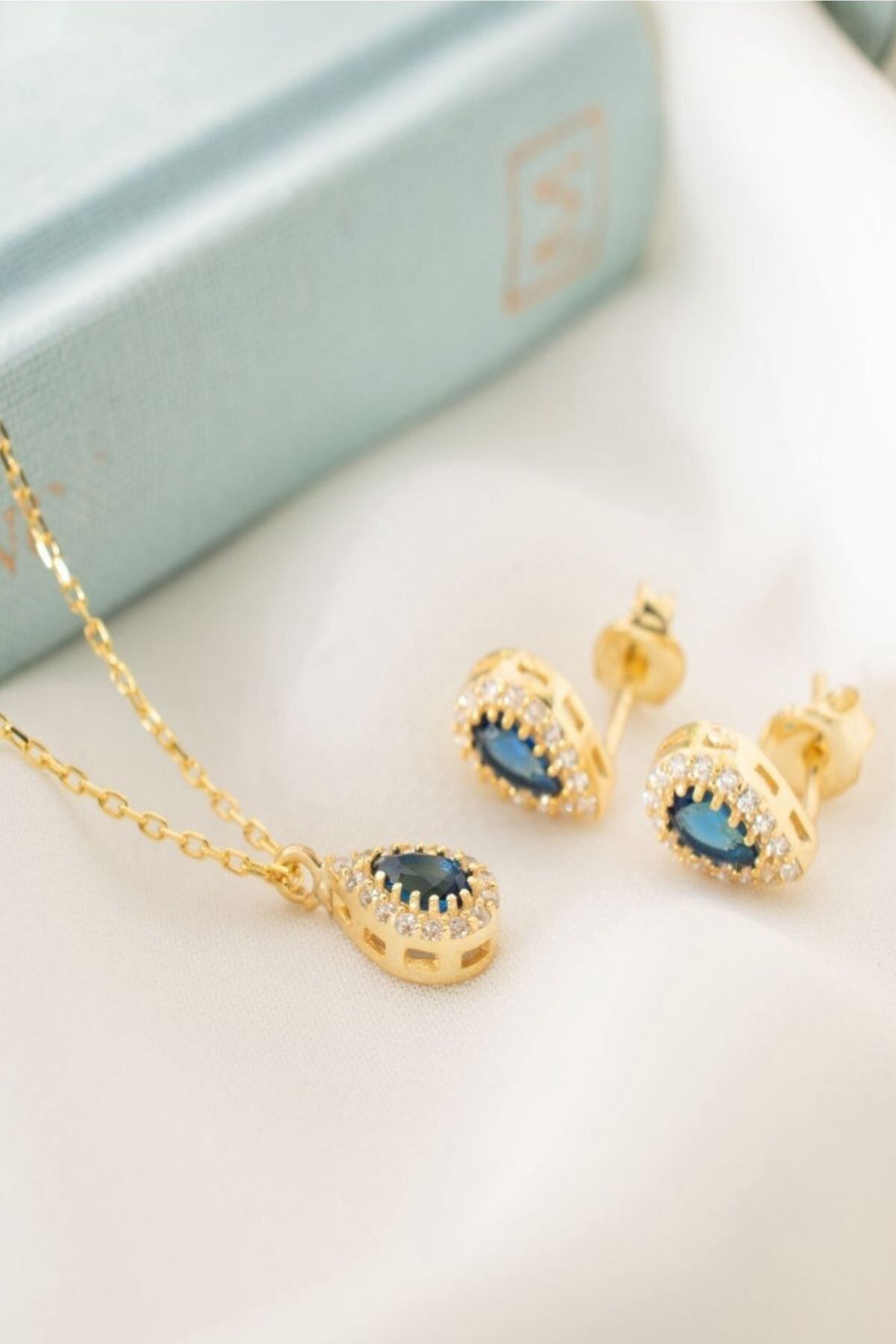 925 Ayar Gümüş Eylül Ayı Doğum Taşı ( Sapphire ) Kolye - Küpe Seti Gold - Tek Ebat