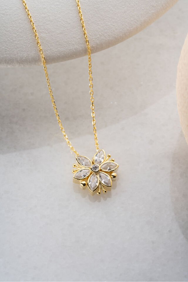 925 Ayar Gümüş Mıknatıslı Beyaz Taşlı Lotus Kolye