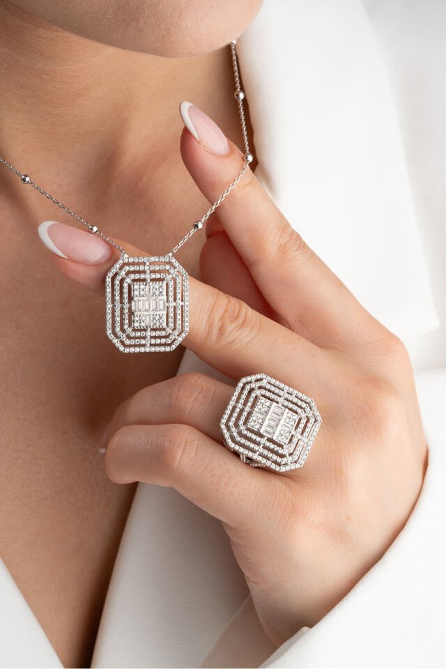 925 Ayar Gümüş Baget Taşlı (Kolye-Yüzük) Seti