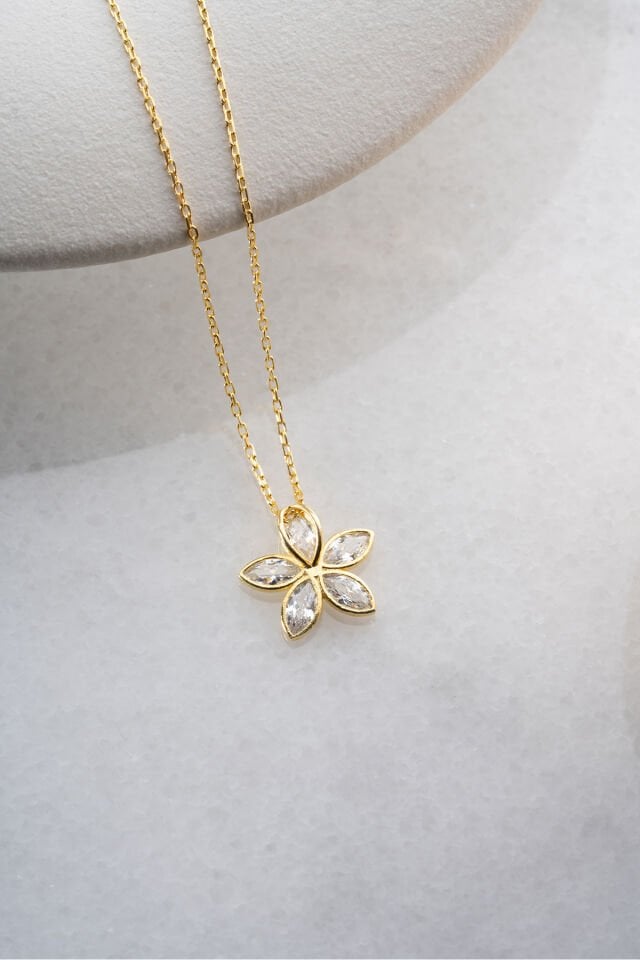 925 Ayar Gümüş Altın Kaplama Nergis Kolye