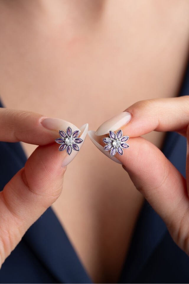 925 Ayar Gümüş Mor Taşlı Lotus Küpe