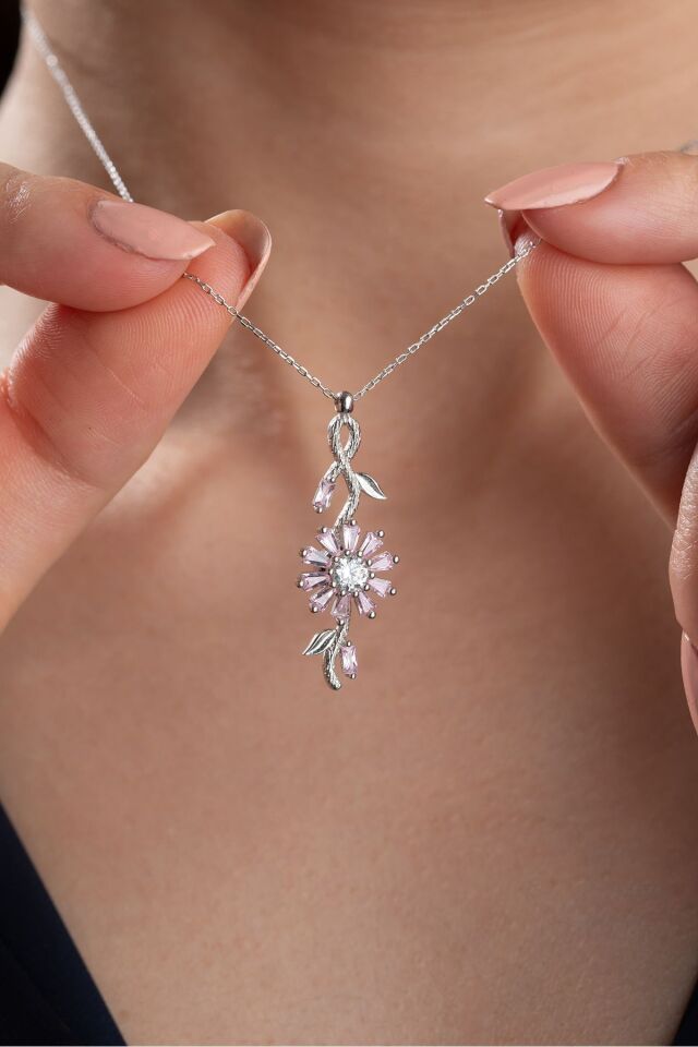 925 Ayar Gümüş Dönen Çiçek Kolye