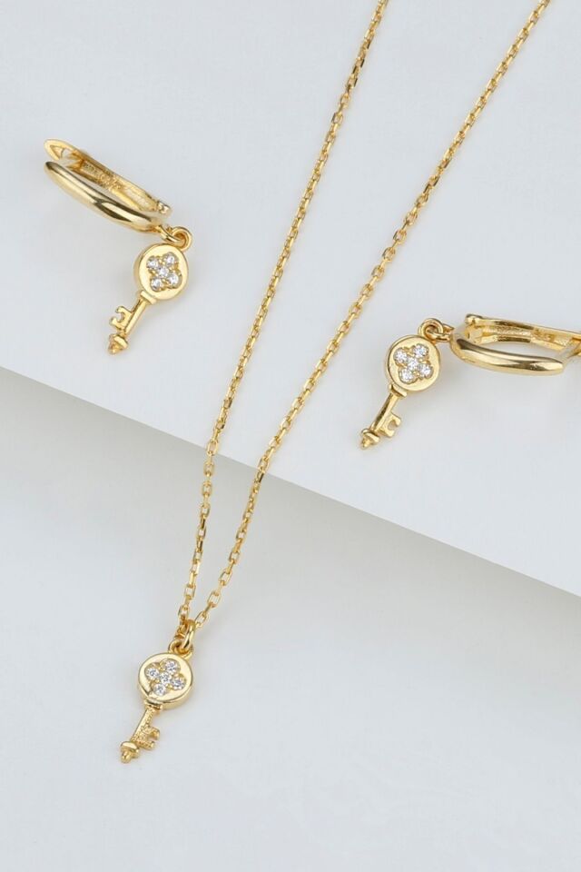925 Ayar Gümüş Anahtarlı Küpe Kolye Seti Gold - Tek Ebat
