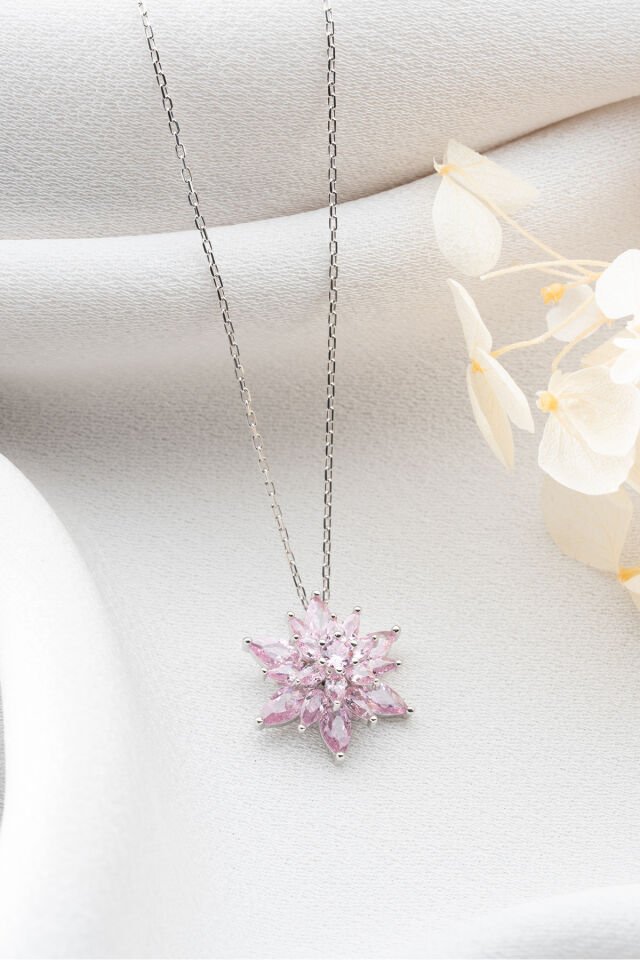 925 Ayar Gümüş Buzlu Açık Pembe Lotus Çiçeği Kolye