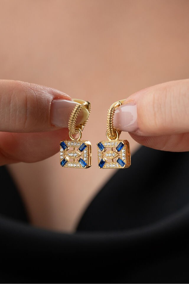 925 Ayar Gümüş Zirkon Taşlı Kadın Küpe Gold