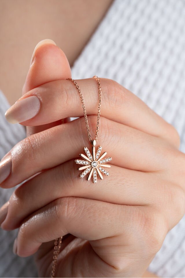 925 Ayar Gümüş Rose Zirkon Taşlı Çiçek Kolye Rose - Tek Ebat