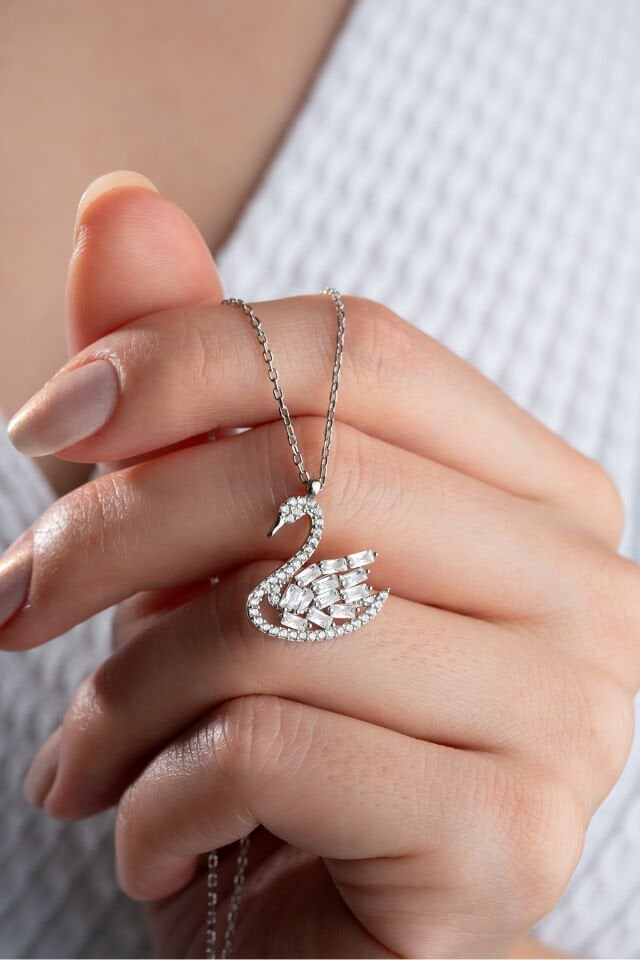 925 Ayar Gümüş Baget Taşlı Kuğu Kolye Silver - Tek Ebat