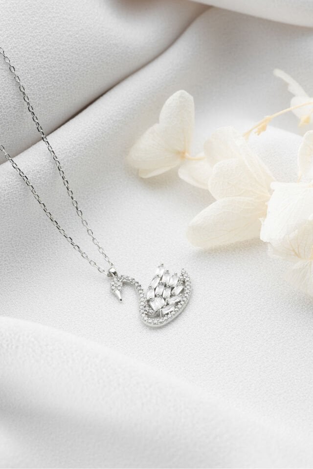 925 Ayar Gümüş Baget Taşlı Kuğu Kolye Silver - Tek Ebat