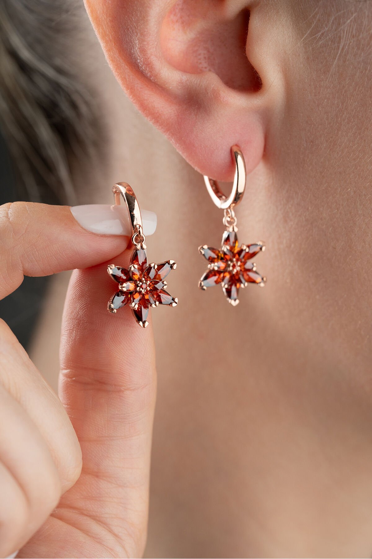 925 Ayar Gümüş Rose Garnet Taşlı Küpe Rose