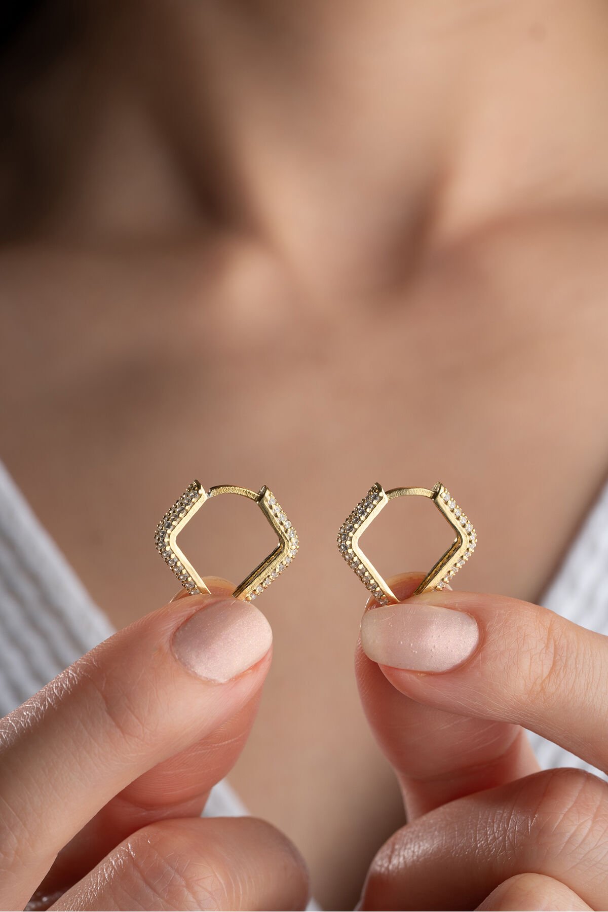 925 Ayar Gümüş Zirkon Taşlı Trend Halka Küpe Gold - Tek Ebat