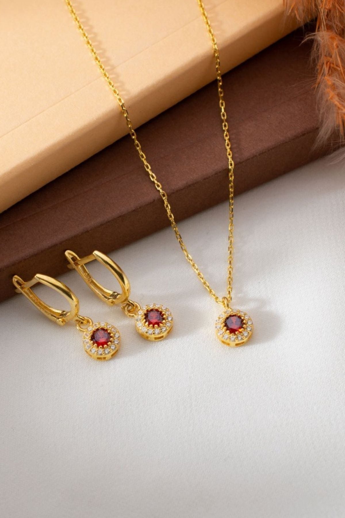 925 Ayar Gümüş Kırmızı Taşlı Kolye-küpe Takı Seti Gold - Tek Ebat