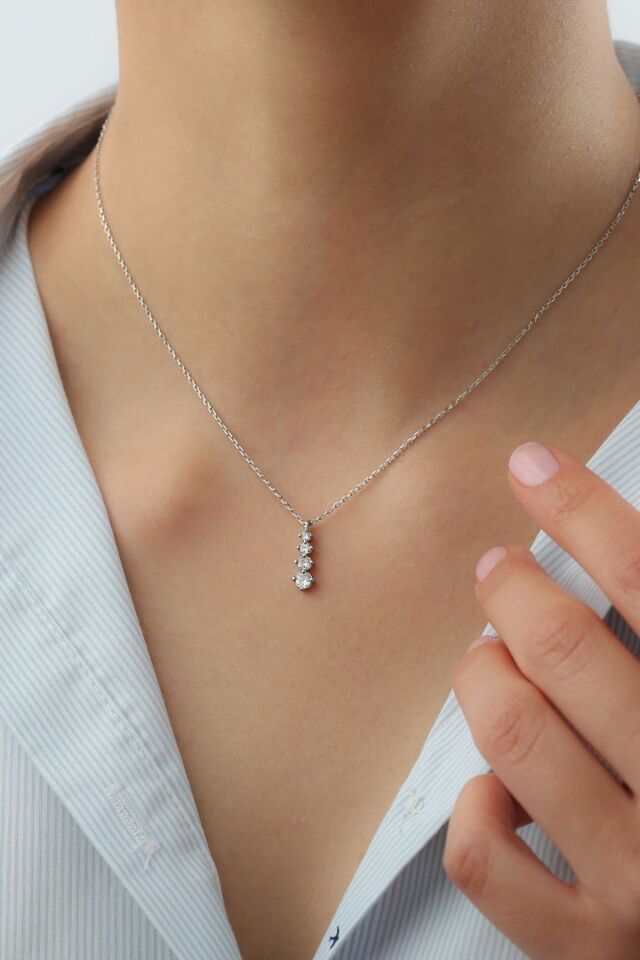 925 Ayar Gümüş Pırlanta Model Kolye Gümüş - Tek Ebat