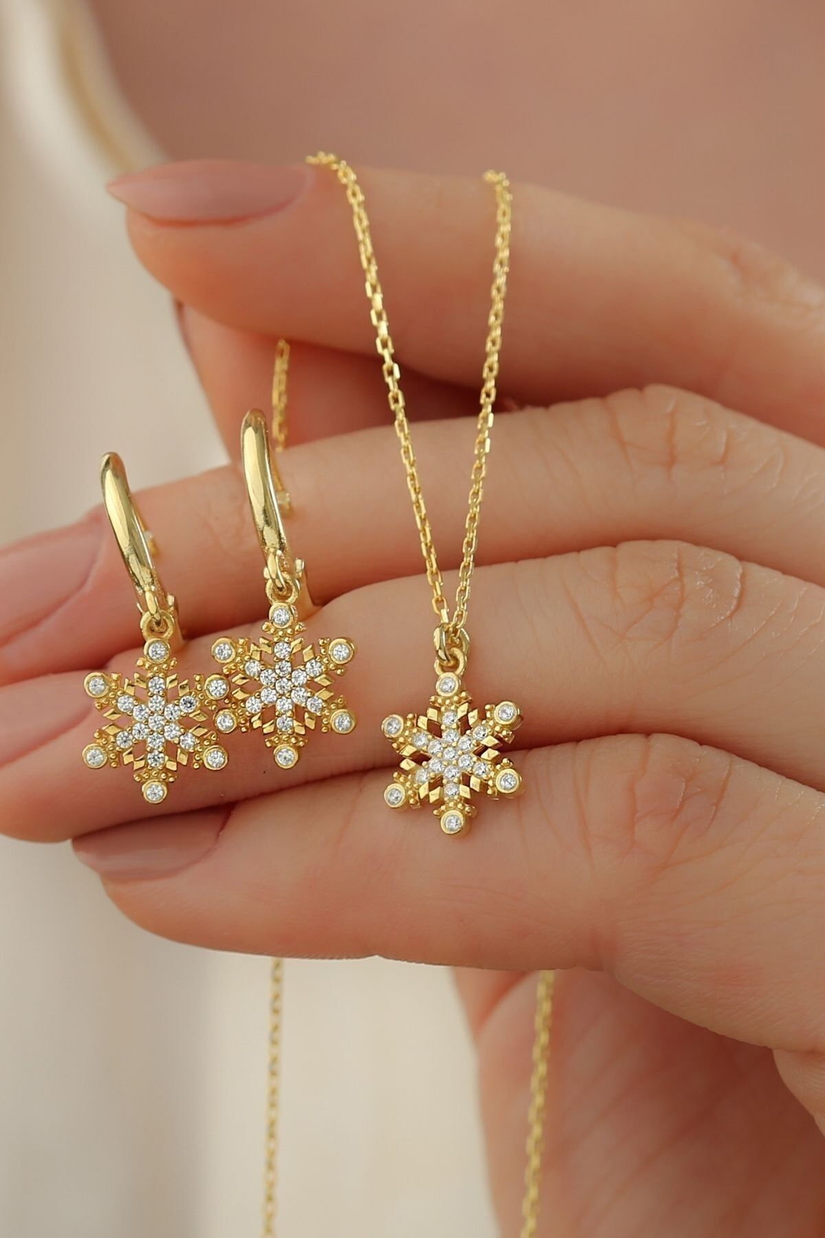 925 Ayar Gümüş Yıldız Küpe Kolye Seti Gold - Tek Ebat