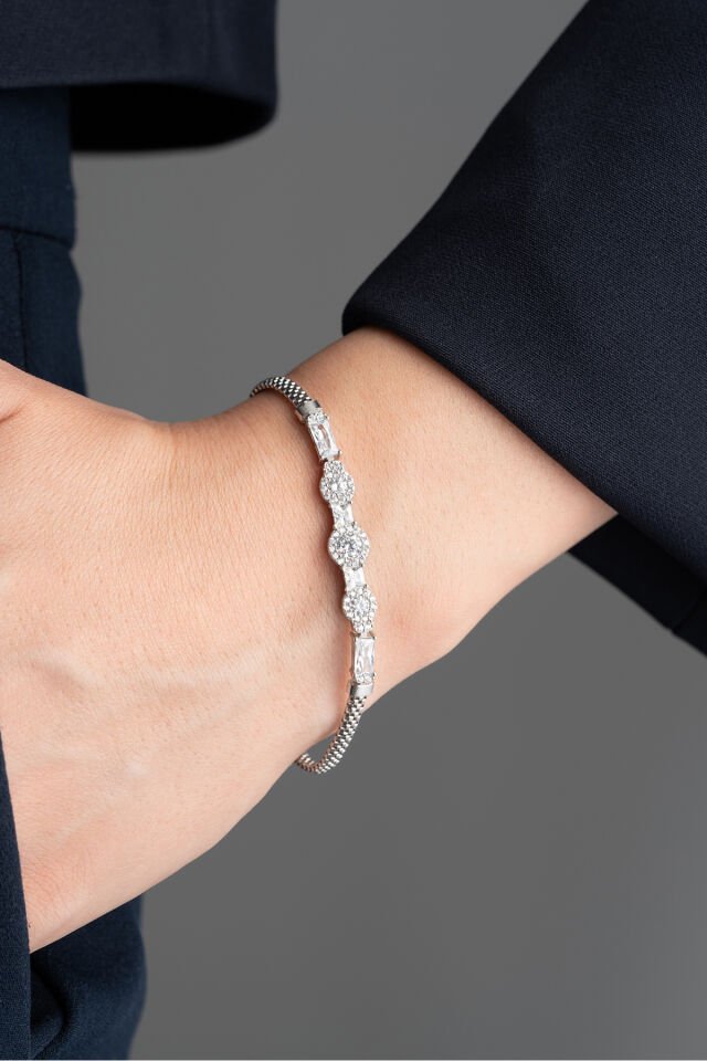 925 Ayar Gümüş Zirkon Taşlı Trend Bileklik Silver - Tek Ebat