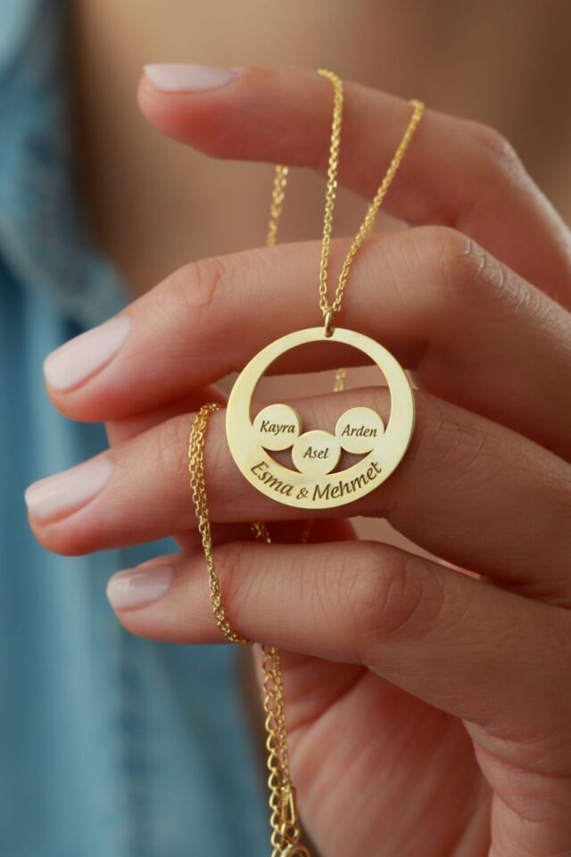 925 Ayar Gümüş Kişiye Özel Üçlü Kalp Plaka Kolye