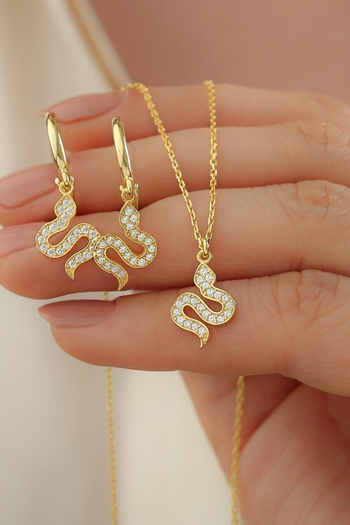 925 Ayar Gümüş Yılanlı Küpe Kolye Seti Gold - Tek Ebat