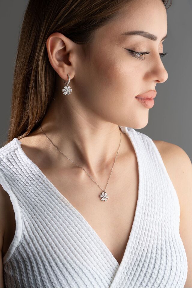 925 Ayar Gümüş Beyaz Lotus Çiçeği Kolye Küpe Seti Silver - Tek Ebat