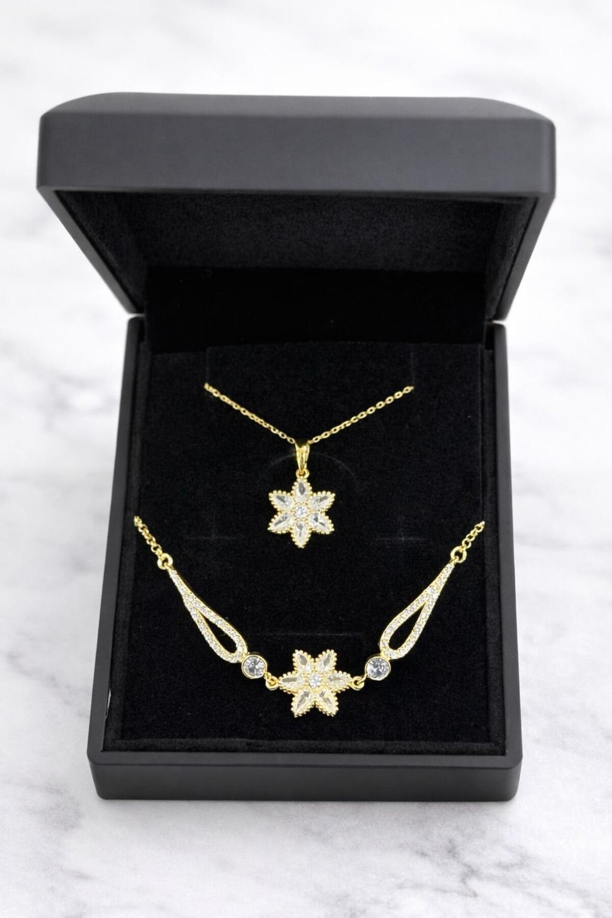 925 Ayar Gümüş Altın Kaplama Işıklı Kutuda Lotus Takı (Kolye-Bileklik) Set Sarı