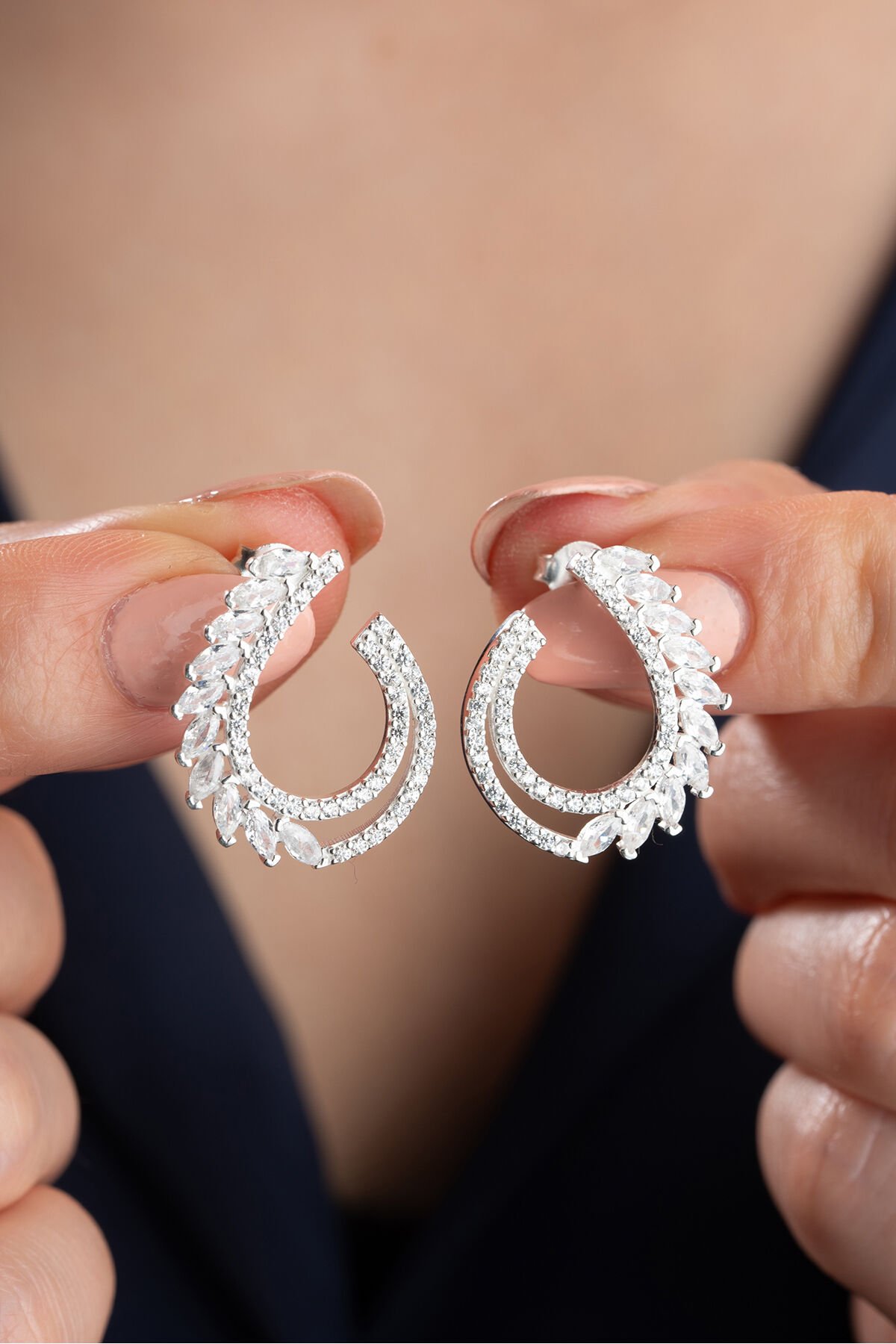 925 Ayar Gümüş Baget Taşlı Trend Küpe Silver - Tek Ebat