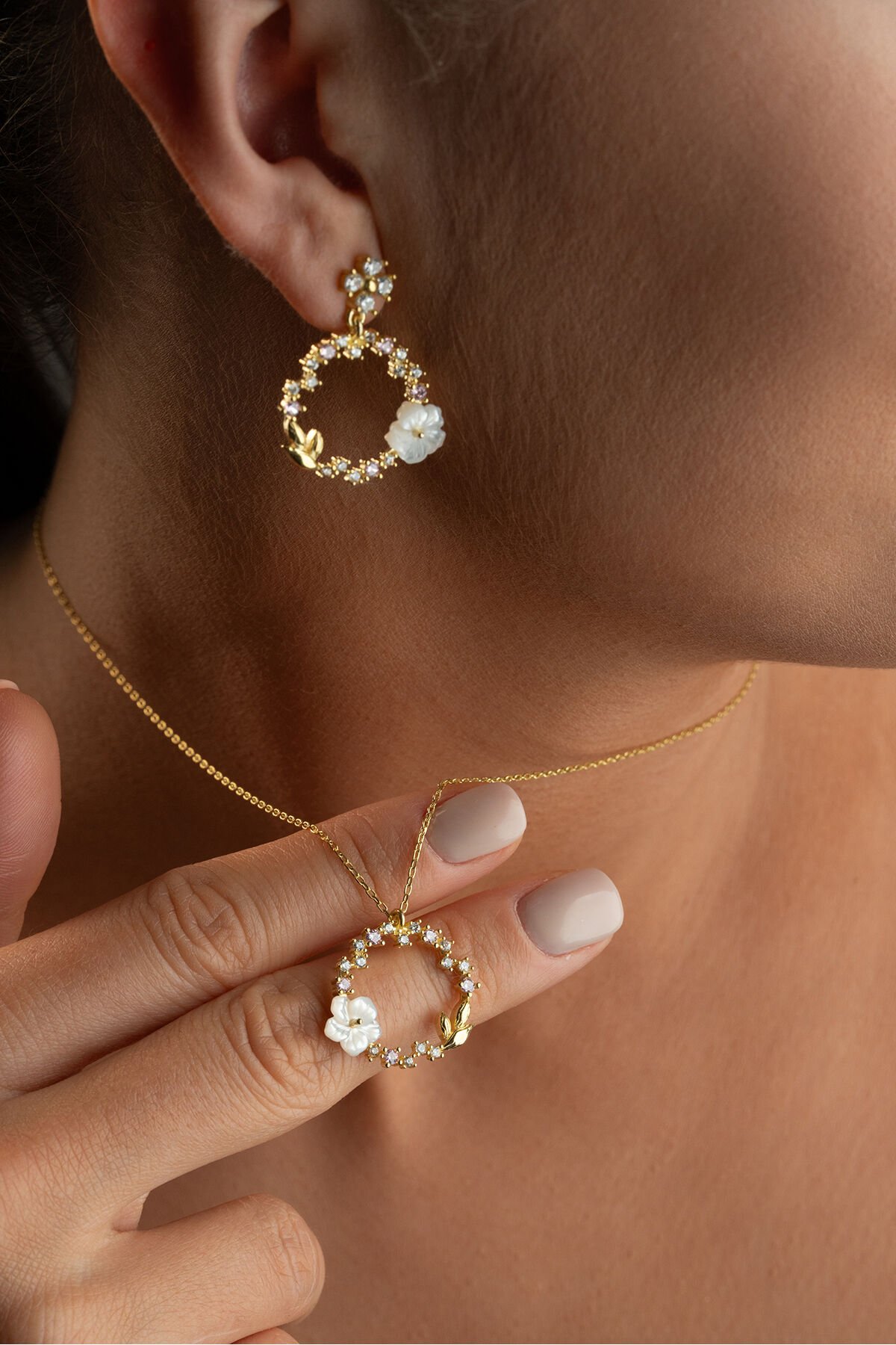 925 Ayar Gümüş Zirkon Taşlı Sedefli (Kolye-Küpe) Set Sarı