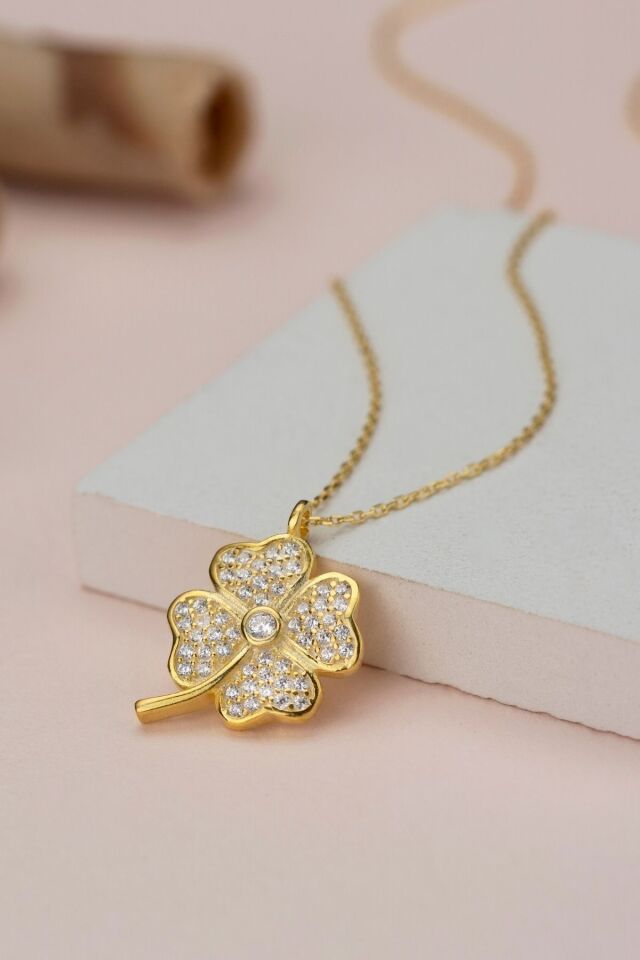 925 Ayar Gümüş Tektaşlı Yonca Kolye Gold - Tek Ebat