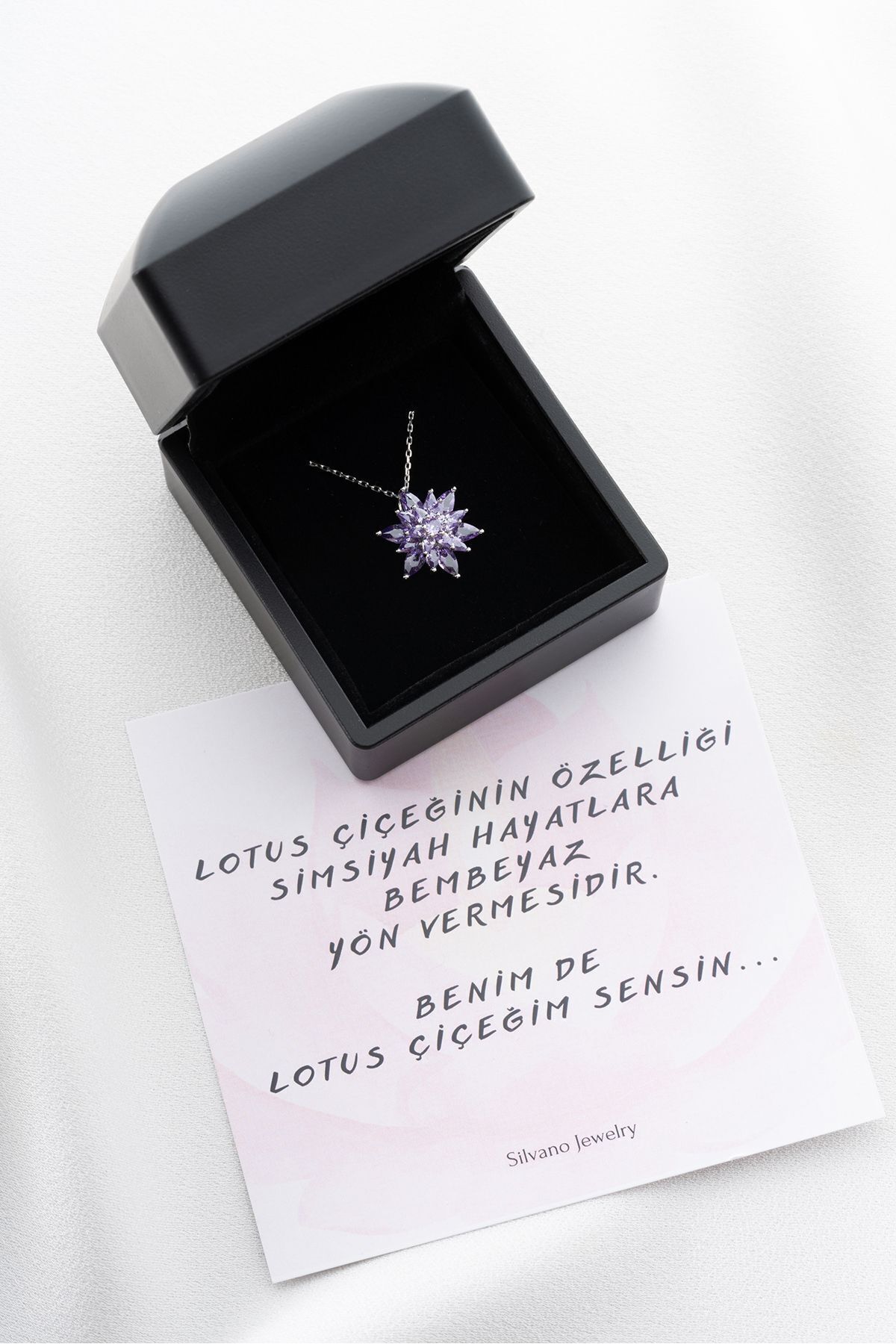 925 Ayar Gümüş Işıklı Kutu Lila Lotus Çiçeği Kolye Silver - Tek Ebat