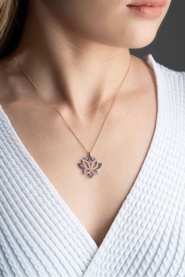 925 Ayar Gümüş Rose Lotus Çiçeği Kolye