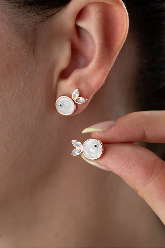 925 Ayar Gümüş Beyaz Mineli Balık Küpe