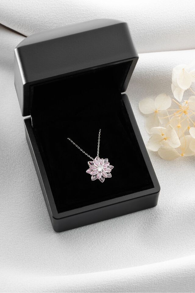 925 Ayar Gümüş Işıklı Kutuda Lotus Çiçeği Kolye Pembe - Tek Ebat