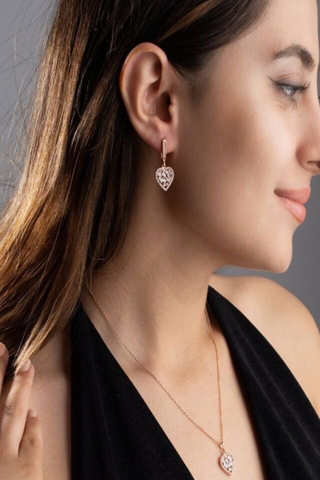 925 Ayar Gümüş Baget Taşlı Kalpli Kolye-Küpe Seti