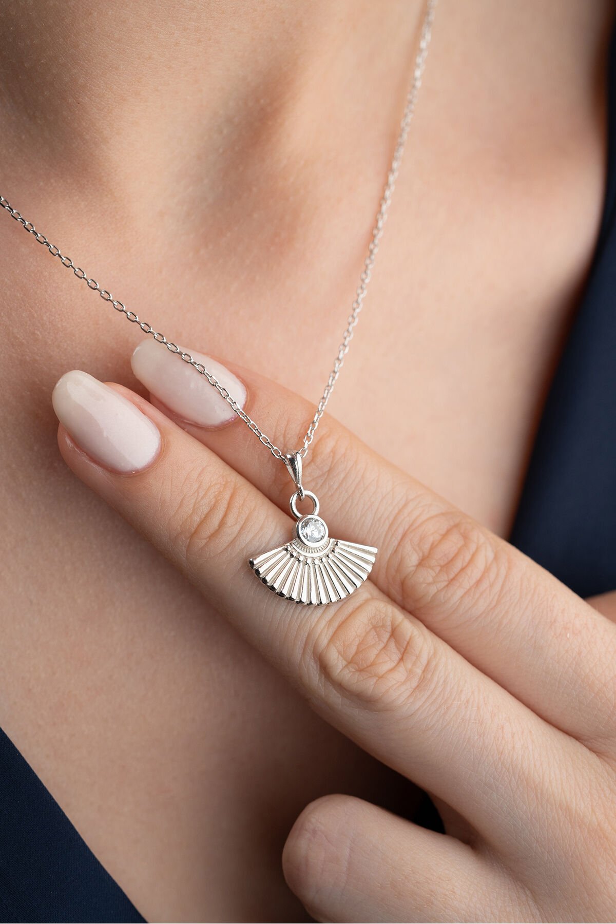 925 Ayar Gümüş Yelpaze Model Kolye Gri - Tek Ebat