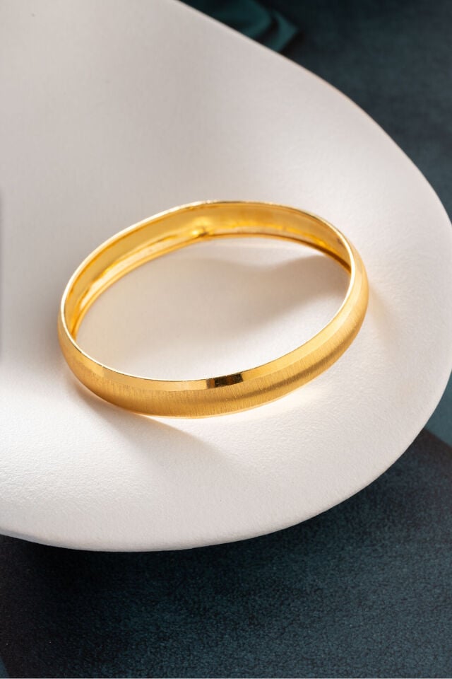   Manken bileğinde 925 ayar gümüş 12.6 gram mat simli bilezik görünümü Silvano Jewelry