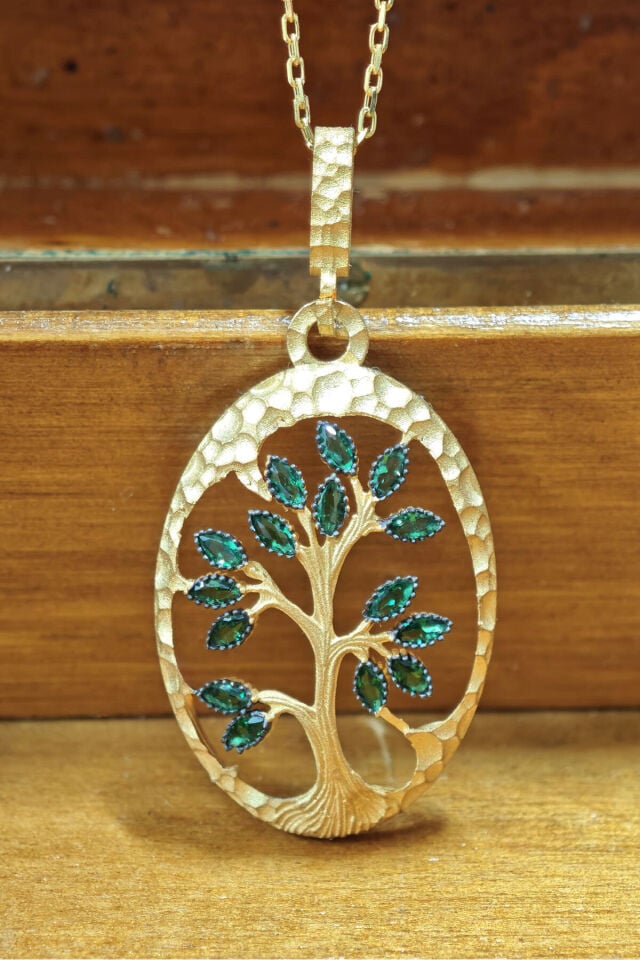Nötr zeminde 925 ayar gümüş altın kaplama hayat ağacı kolye tam boy ve kilit mekanizması çekimi Silvano Jewelry