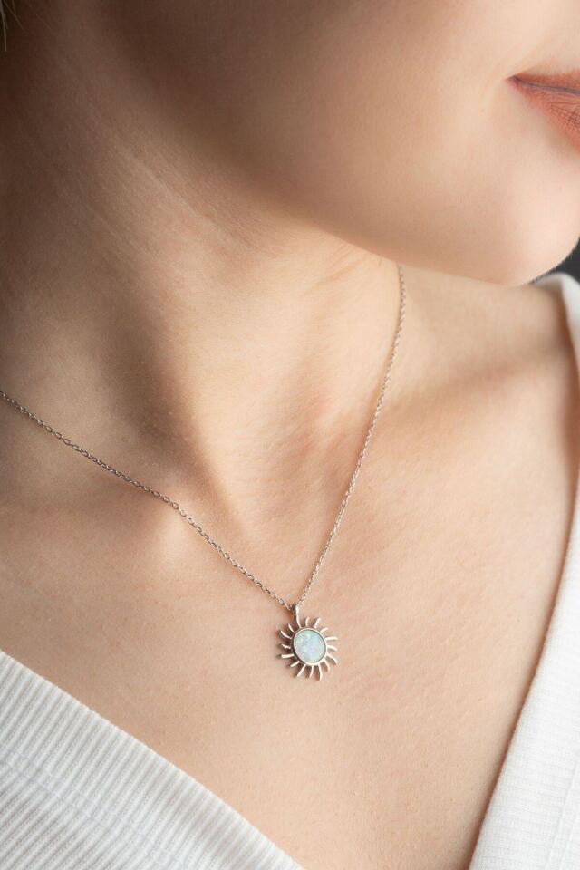 925 Ayar Gümüş Opal Taşlı Güneş Kolye