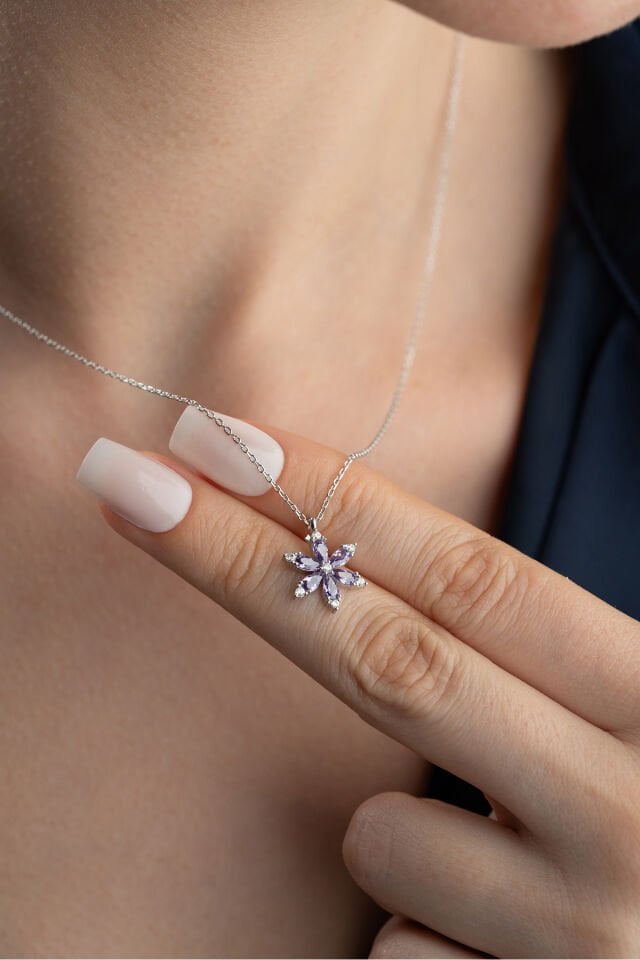 925 Ayar Gümüş Mor Taşlı Lotus Kolye