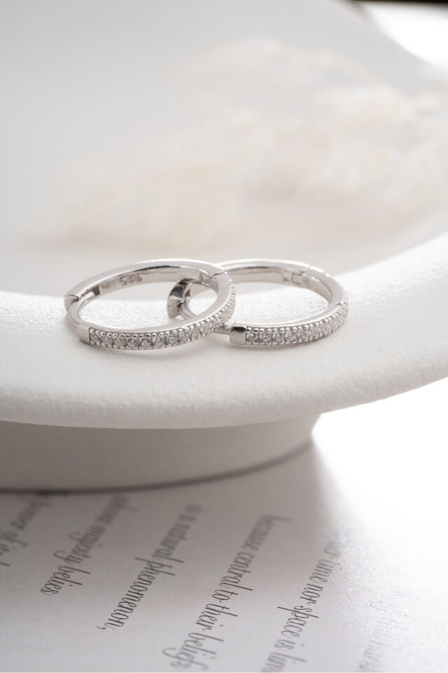 925 Ayar Gümüş Zirkon Taşlı Halka Küpe Silver