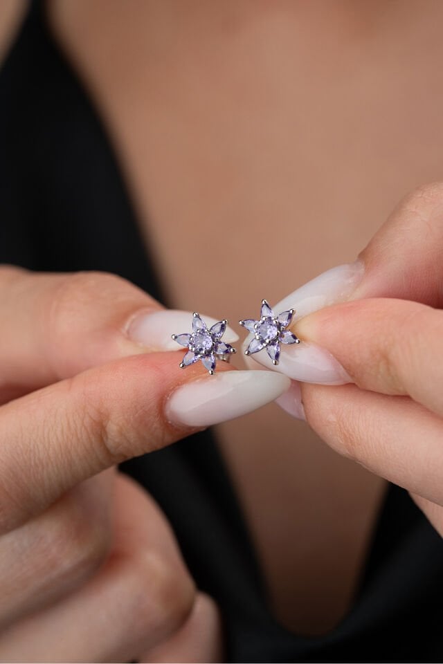 925 Ayar Gümüş Mor Taşlı Lotus Küpe Silver