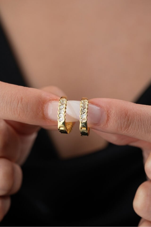 925 Ayar Gümüş Gold Kaplı Zirkon Baget Küpe
