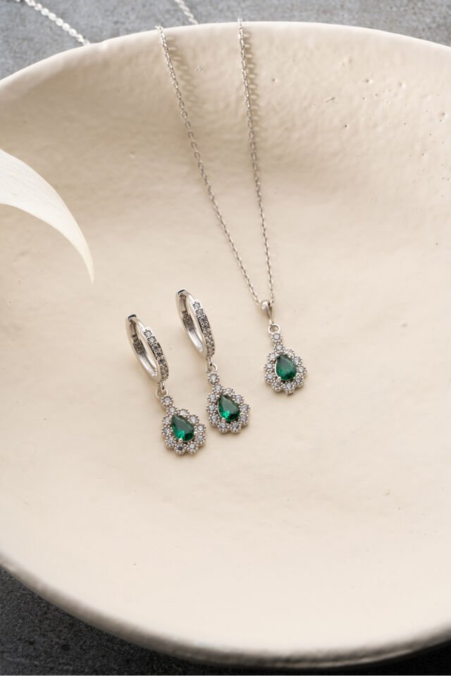 925 Ayar Gümüş Zümrüt Yeşil Takı Seti