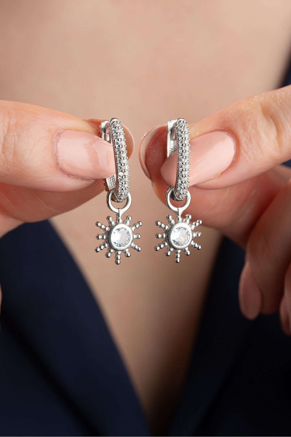 925 Ayar Gümüş Zirkon Taşlı Güneş Küpe Silver - Tek Ebat