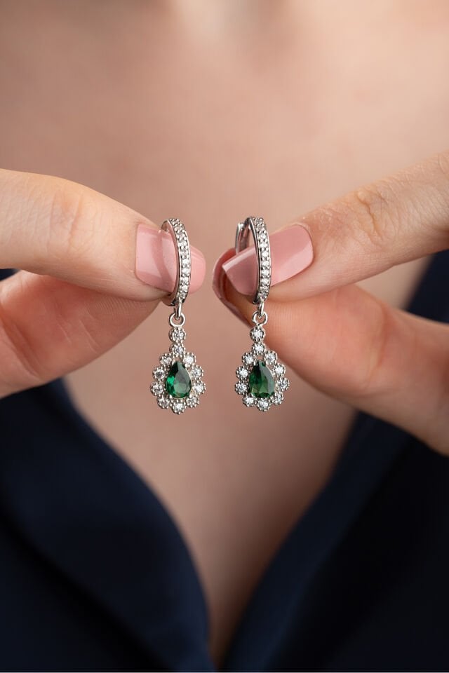 925 Ayar Gümüş Zümrüt Yeşil Damla Küpe