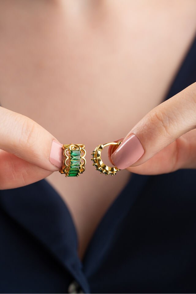 925 Ayar Gümüş Baget Zümrüt Küpe