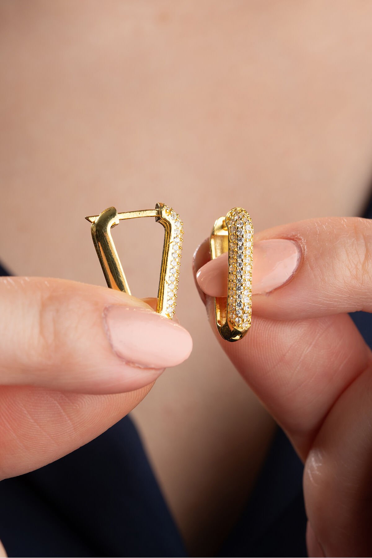 925 Ayar Gümüş Zirkon Taşlı V Küpe Gold - Tek Ebat