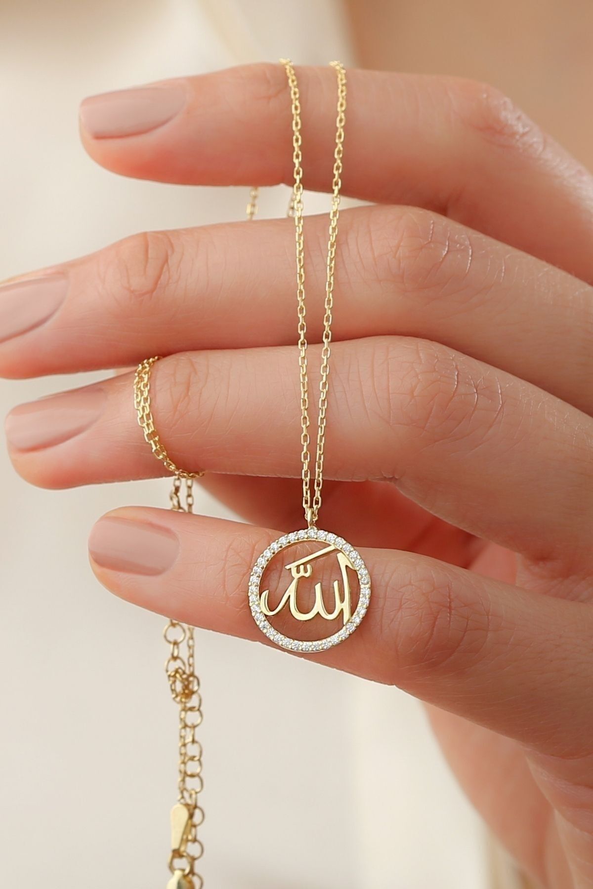925 Ayar Gümüş Allah Yazılı Taşlı Gold Kolye