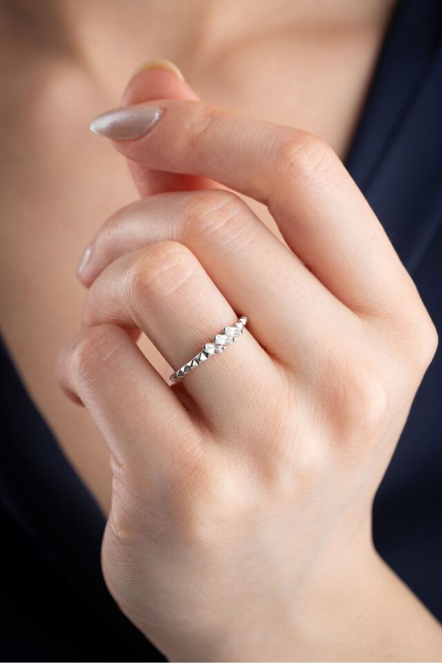 925 Ayar Gümüş Baget Taşlı Trio Ayarlanabilir Yüzük Silver - Tek Ebat