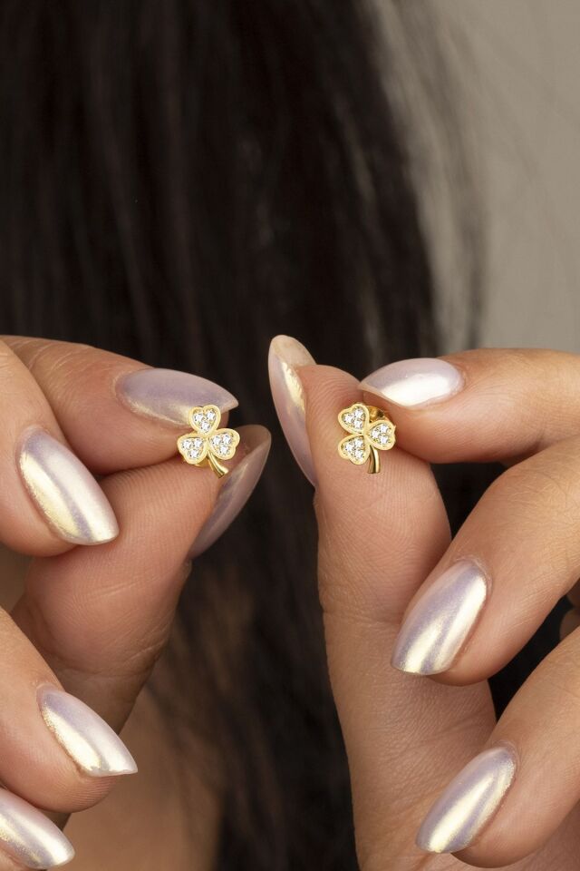 925 Ayar Gold Zirkon Taşlı Yonca Gümüş Küpe Gold
