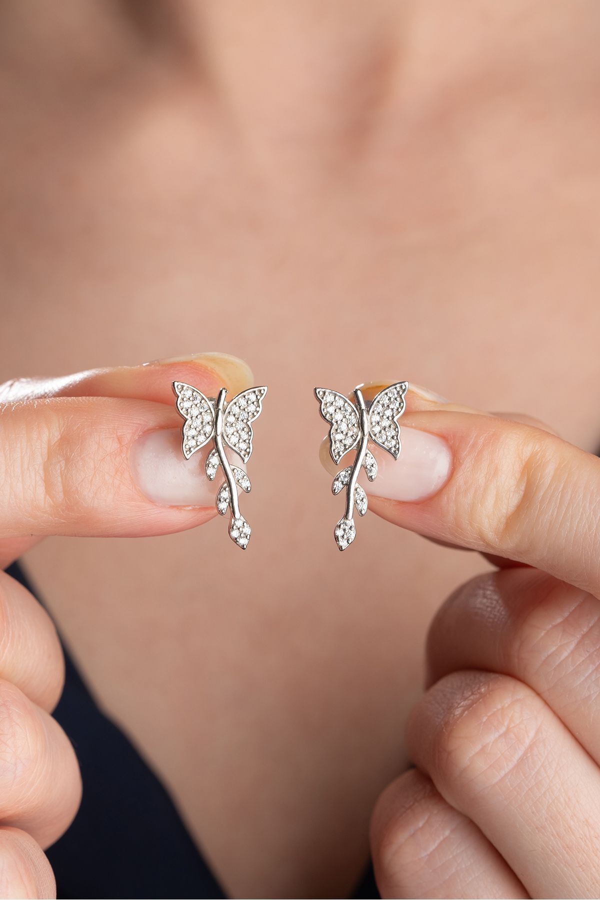 925 Ayar Gümüş Daldaki Kelebek Küpe Silver - Tek Ebat