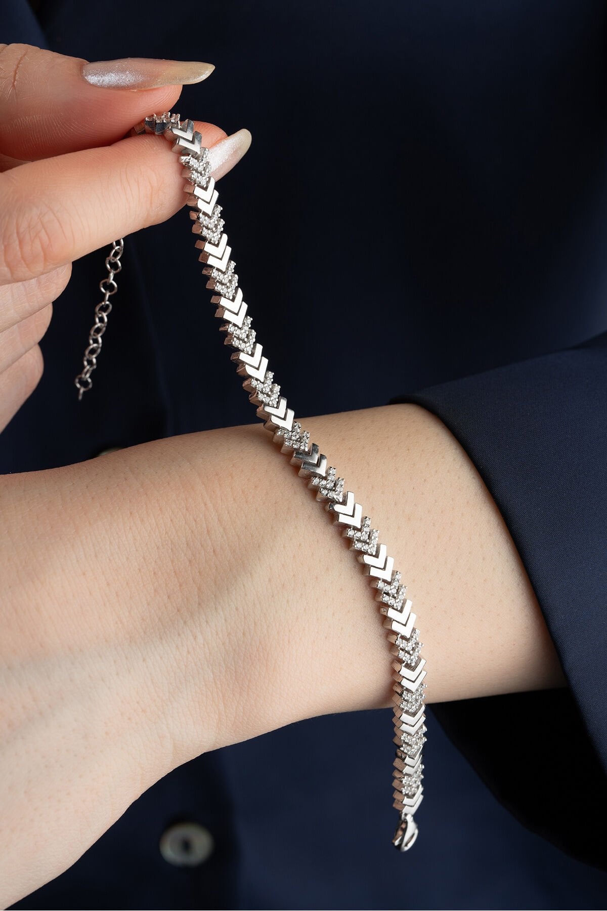 925 Ayar Gümüş Balıksırtı Model Taşlı Bileklik Silver - Tek Ebat