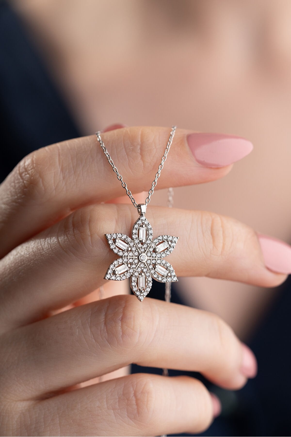 925 Ayar Gümüş Lotus Çiçeği Kolye