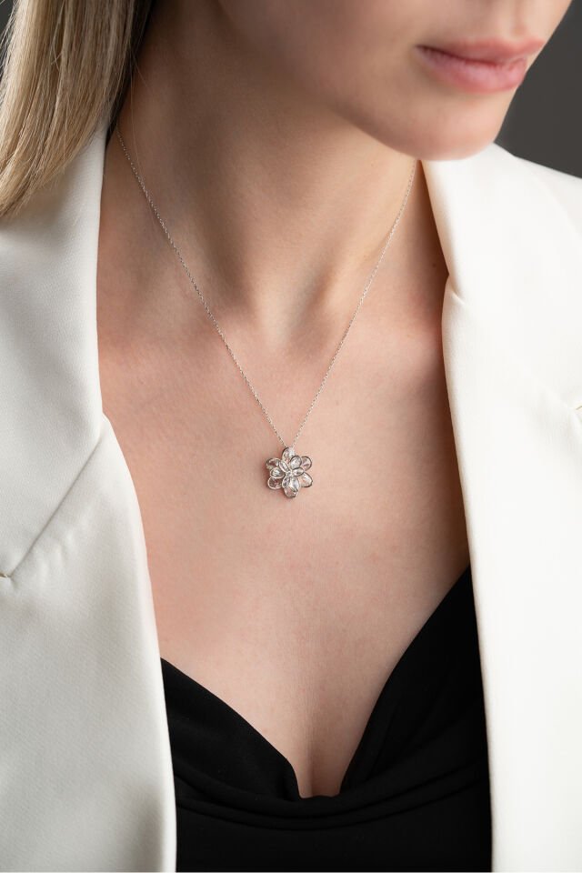925 Ayar Gümüş Beyaz Taşlı Katmanlı Lotus Kolye Silver - Tek Ebat